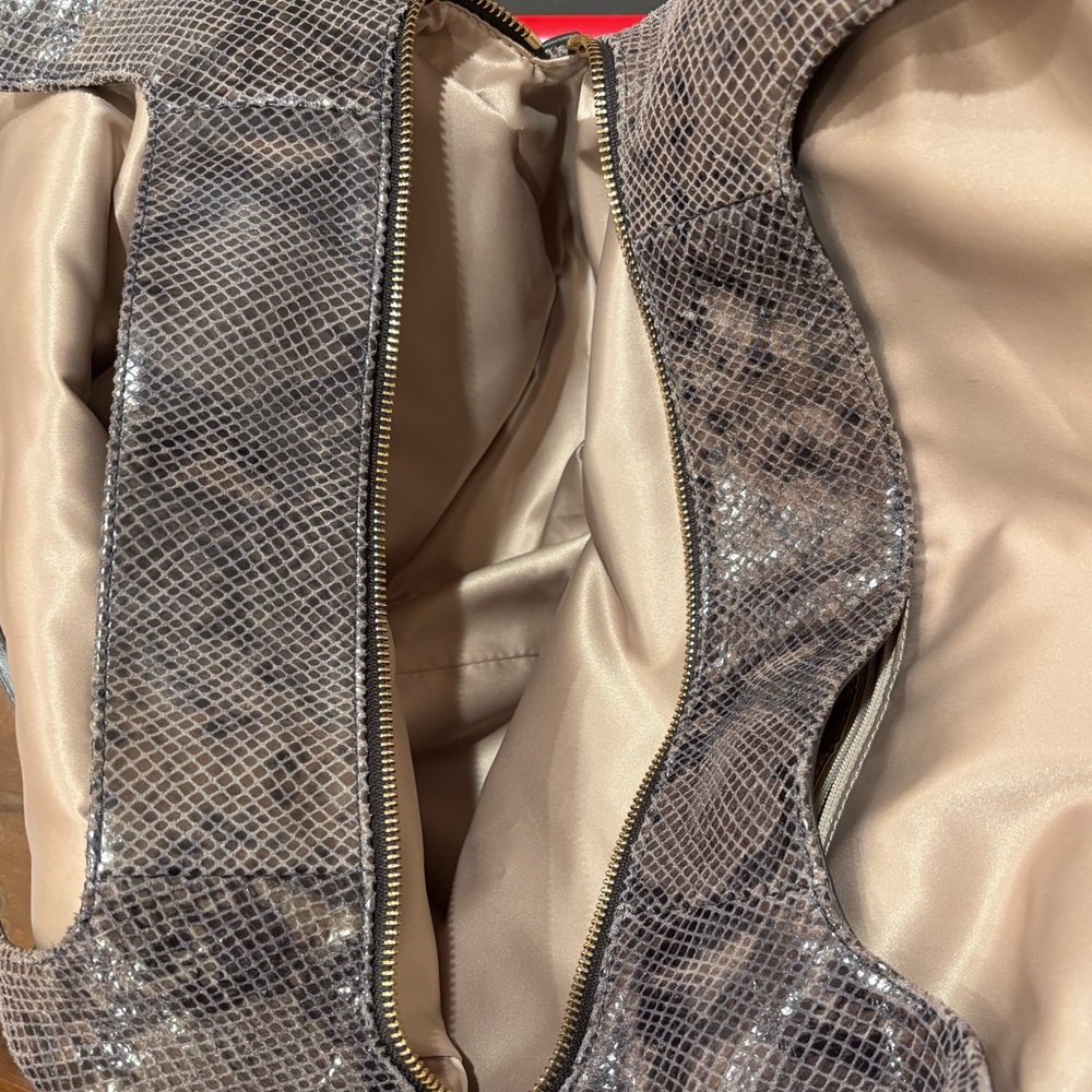 Coach Handbag - Picture 9 of 9